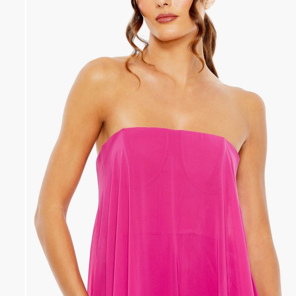 Mac Duggal STRAPLESS FLARE FEATHER HEM GOWN Style# 13001 Size 8 Fuchsia